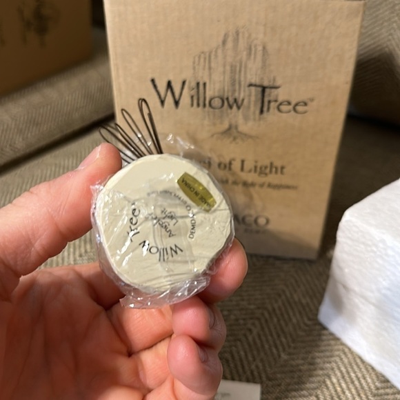 NWT willow tree angel of light figure hand painted figurine home demdaco 1999 - Picture 4 of 8